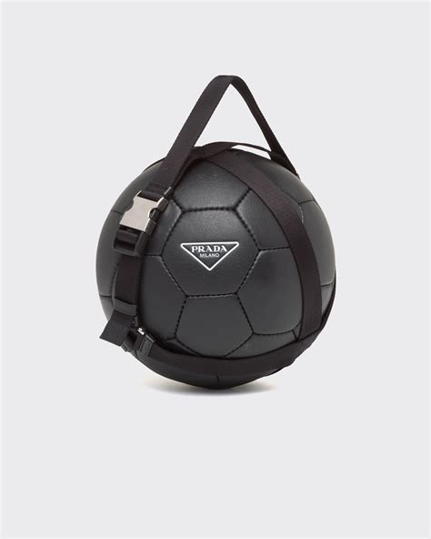 bola futebol prada|Bola De Futebol Em Couro Saffiano Preto .